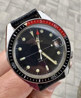 Vintage 1970 Bulova Accutron Deep Sea 666 Feet Diver Wristwatch