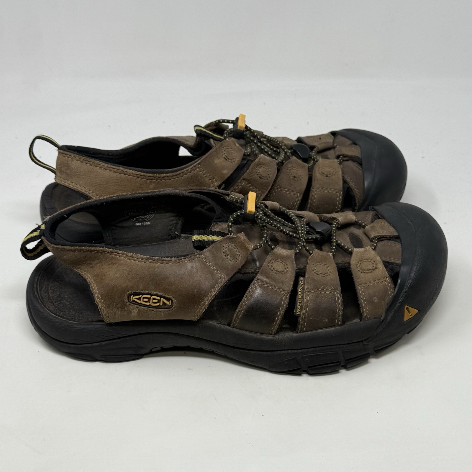 Sandali da pescatore Keen Newport H2 uomo 11 pelle marrone scarpe impermeabili da trekking