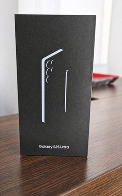 Samsung Galaxy S25 ULTRA 5G 256GB/12GB RAM Titanium Black NEU Versiegelt 