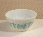 Pyrex Amish Butterprint 401 Mixing Nesting Bowl 1 1/2 Pint Great Condition