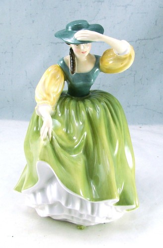 Royal Doulton England BUTTERCUP HN2309 Figurine 1963 EXCELLENT