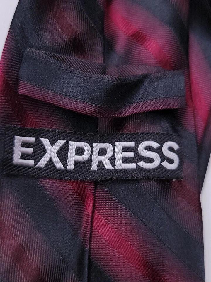 Corbata formal Express para hombre 60"Lx3,5"W borgoña/negro Foto 3 de 4