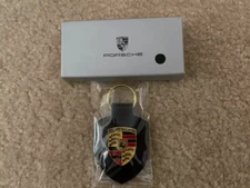 NEW GENUINE PORSCHE LEATHER CREST KEY RING FOB CHAIN BLACK WAP0500950E