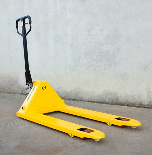 Hand Pallet Jack - 2,500kg - 1,540mm x 685mm - Nylon Wheel - Welshpool, WA - Picture 3 of 12