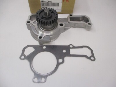 Genuine Kawasaki 49044-2066 Water Pump & 11060-2450 Gasket FD590V