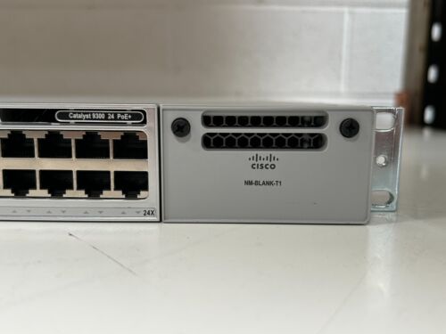 CISCO C9300-24P-A PRZEŁĄCZNIK POE Katalizator 9300 24-portowy PoE+, przewaga sieci - Zdjęcie 3 z 7