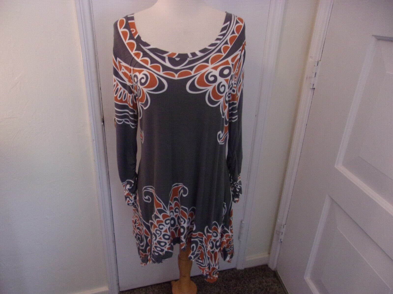 Picture 1 of 6