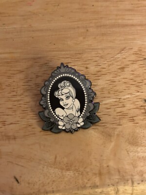 *NEW*Loungefly Disney Princess Black&White Mystery Pin- Cinderella