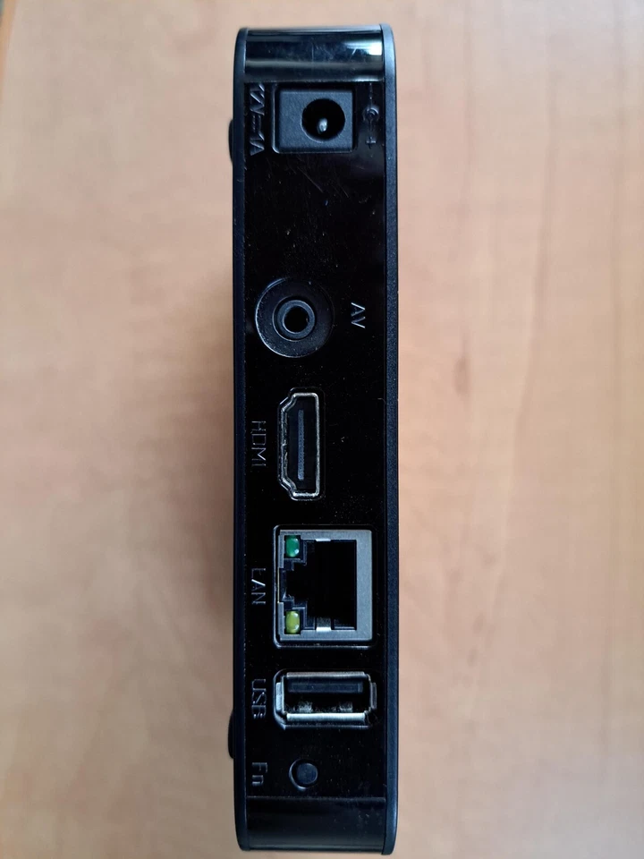 Infomir Mag-322 w1 with built-in WiFi - ( Used ) - Image 3 of 4