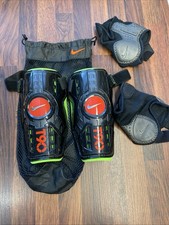 Nike T90 Shin Pads Large Black Medium Football Soccer