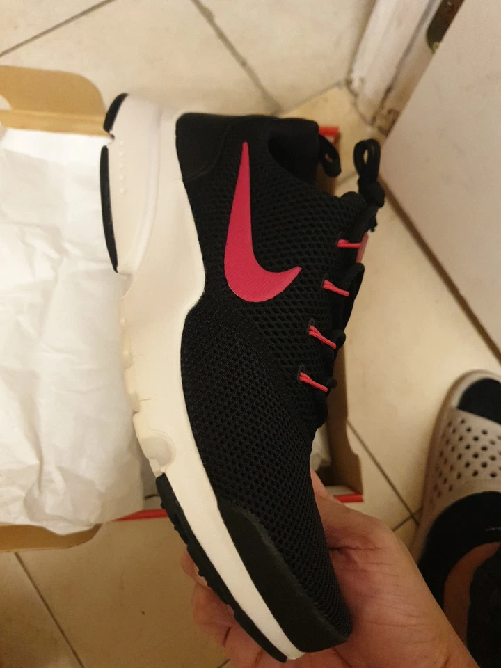 Nike Presto Fly Niños Grandes 913967-001 Negro Rosa Blanco Zapatos Atléticos Talla 7Y Foto 2 de 4