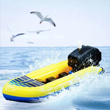 1Pc Speed Boat Clockwork Toys Ship Wind up Toy Float in Water Kids Toys Classic