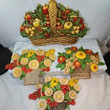 VTG 1975 Lot of 4 - 3 Syroco Flower Basket Wall Plaques 1 Homco Fruit Basket