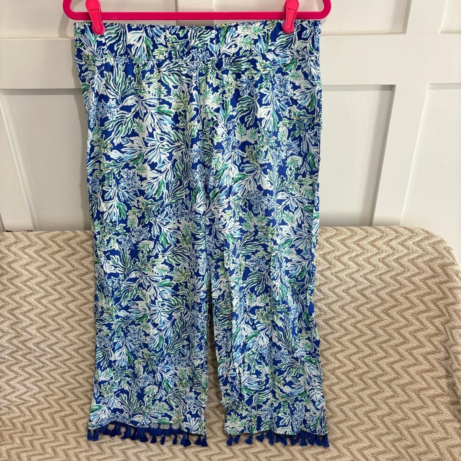 Stella Parker Women's Pull On Tassel Hem Crop Capri Blue Green Size Large NWT
