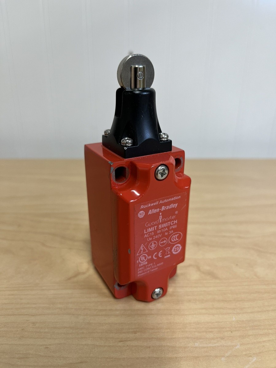 レッドリボルト　15P レッド・リボルト ［モーティブ］ 特価22,800円（税込） ボウリング