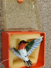 hummingbird ornament, ruby throated, made in Taiwan, 3" wide, plastic