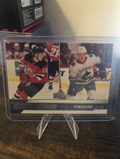 2017-18 Upper Deck Hockey Series 1 Young Guns - pick a card for yourself!!!