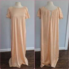 Vintage Woman's Vanity Fair Medium Peach Slip Nightgown Made in USA