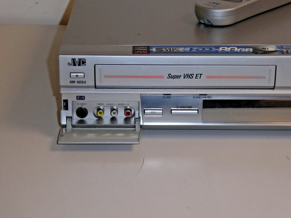 JVC HM-HDS4 High-End S-VHS ET Videorecorder / 80GBHDD, inkl.FB, 2 Jahre Garantie - Bild 4 von 4