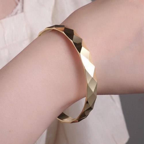 18k 18ct gold slip on solid bangle lady womens diamond cut bracelet 10 mm