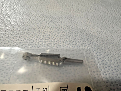 Symmetry Surgical 55-4024 Hopkins Straight Bulldog Clamp 1-1/2'' Length