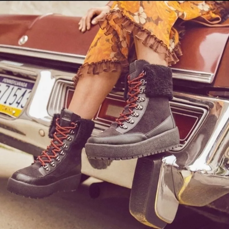 Tyler clearance boot coach