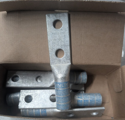 6- Burndy YA32-2N 400 kcmil Copper Lug 2-Hole 1/2'' Stud Long Barrel Blue Die Box