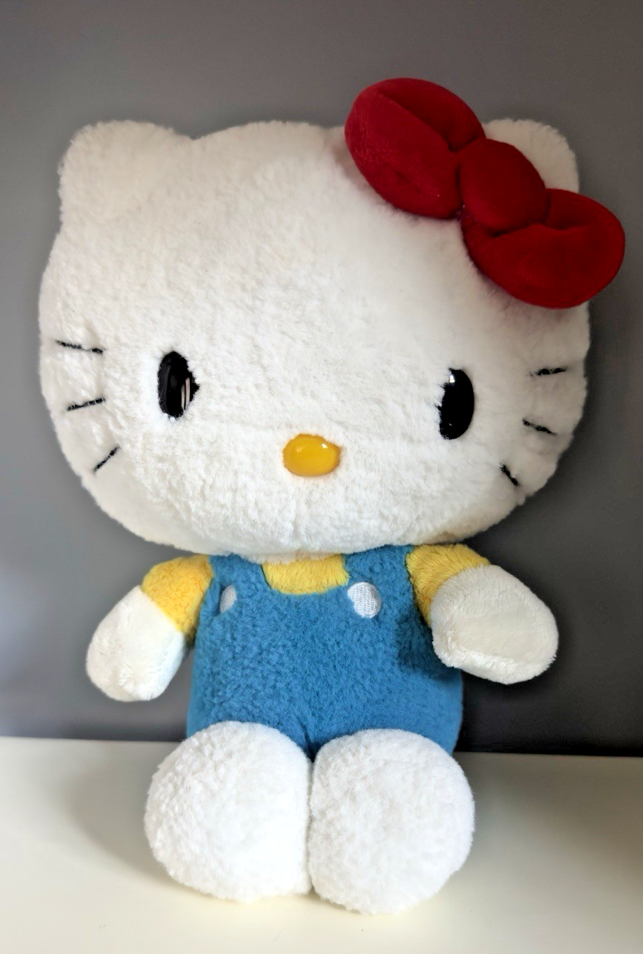hello-kitty-mcdonalds-happy-meal-halloween-plush-and-collectable-toys