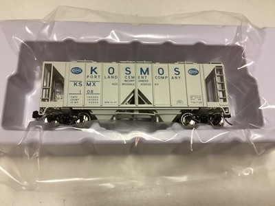 Bowser #43273 HO scale  Kosmos Cement'' 70 ton covered hopper Rd. #108