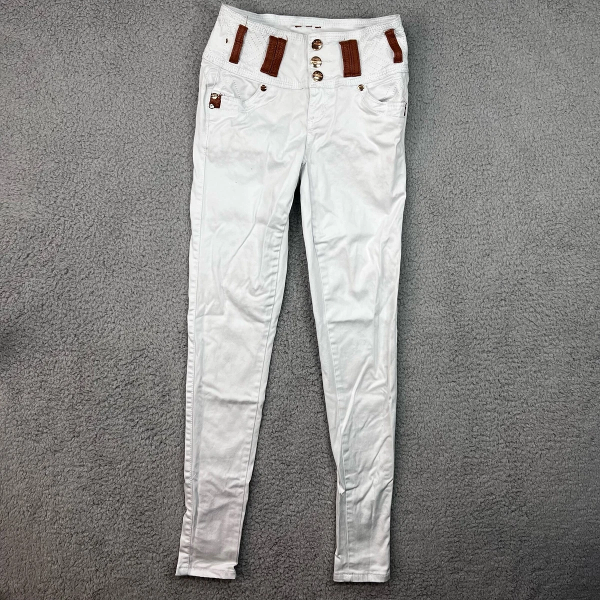 White top pants juniors