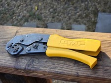 AMP 9322C CRIMPING PLIERS  USA Yellow Handle Electrician Crimper
