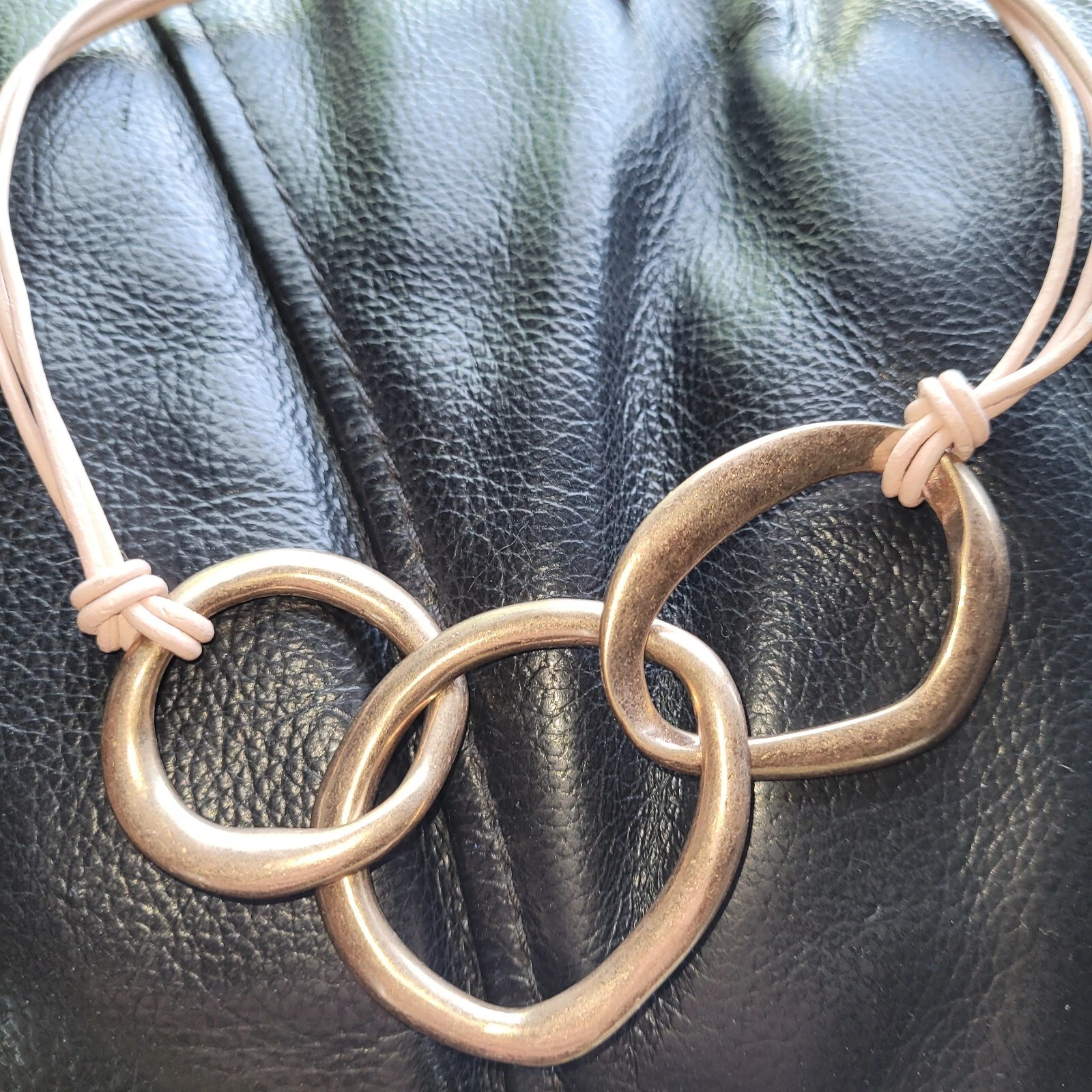 VETEMENTS collane moda donna