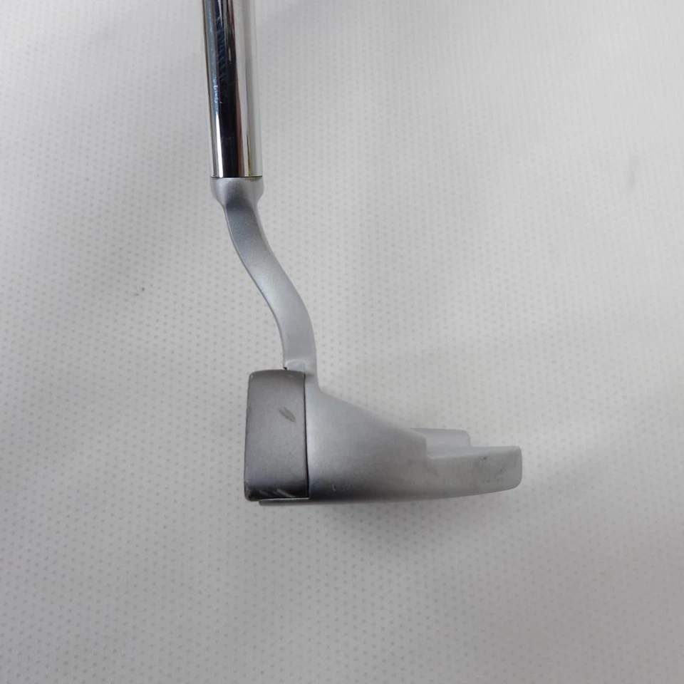 Putter PRGR HOJA PLATEADA a 2 03 34 pulgadas Foto 3 de 4