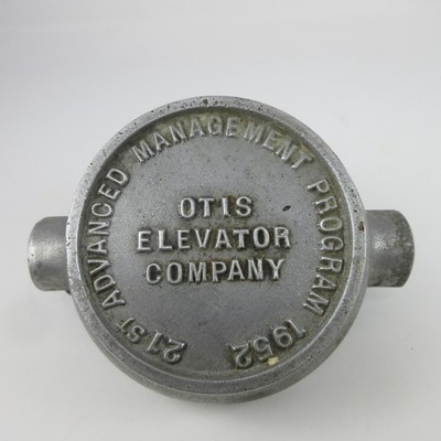 VINTAGE ALUMINUM METAL ASHTRAY 1952 OTIS ELEVATOR 21st ADVANCE MANAGEMENT YEAR
