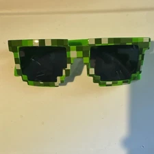 8-Bit Pixelated Minecraft Green Sunglasses UV400 New