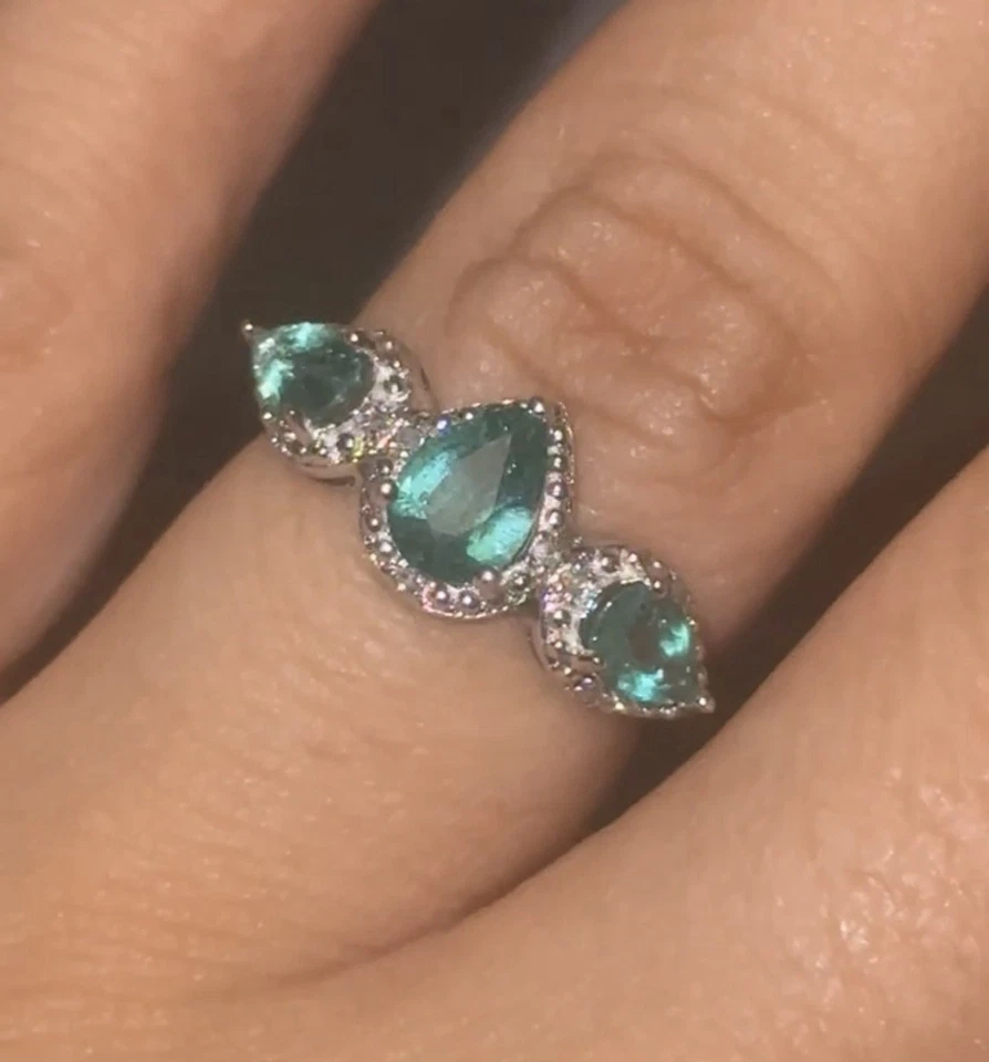Anillo de plata 925 con forma de pera verde esmeralda de zambia rodio blanco circón 7 Foto 2 de 2