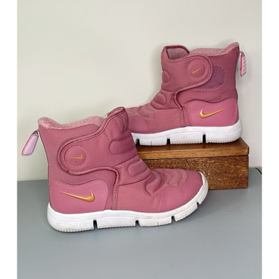 Nike Novice Snow Boots Round Toe Fleece Lined AV8339-600 Pink Girls Kids Size 3Y