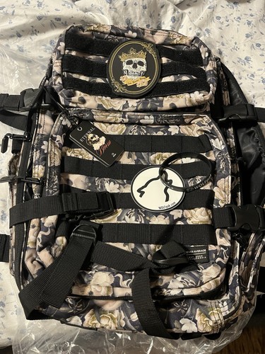 WOLFpak Eternal Bloom 35L Rucksack Pack mit 3 Patches Aufkleber Bodybuilding