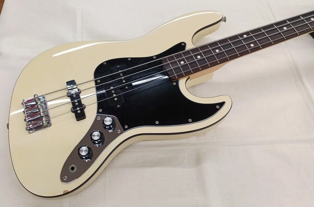 【美品】Fender Japan Aerdyn J Bass AJB-65 Fender Japan Exclusive Aerodyne Jazz Bass AJB Black ダイナ楽器