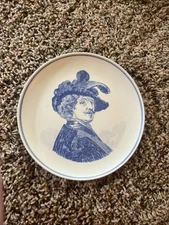 VINTAGE HAND-PAINTED DELFTS BLAUW ROYAL G  PORTRAIT PLATE - COURTLY GENTLEMAN