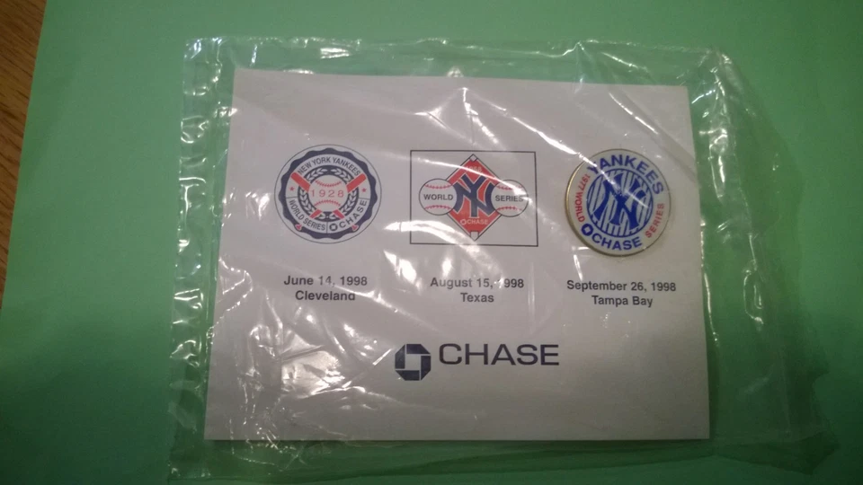 "YANKEES 1977 World Series" "Chase" Pin 1 1/4 "Made in USA - Image 4 of 4