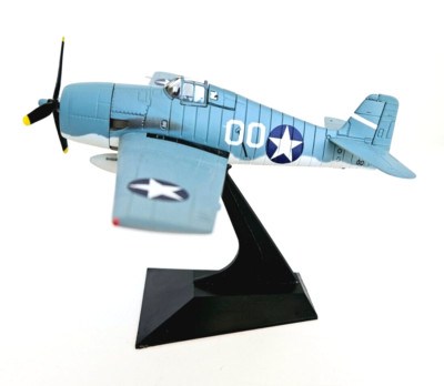 Dragon Models F6F-3 Hellcat White 00 CVAG-5 USS Yorktown 1/72, with Stand