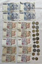 Set Of Banknotes And Coins Italy Republic Lire 1990s    34 Pieces Total