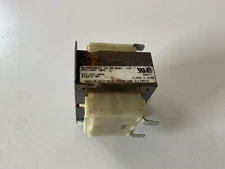 GOODMAN JANITROL AMANA B11416-00 120V/24V 40VA TRANSFORMER BE152640GEK
