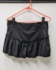 (S/P) kyodan Black Activewear Mini Tennis Skort with Ruffled Trim