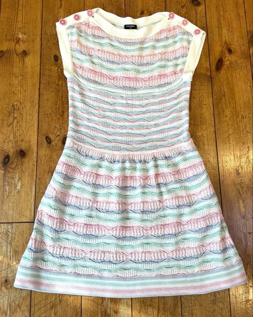 Chanel — CHANEL Sleeveless Knit Dress White Pink Blue Wave Pattern Size 38 SR2184