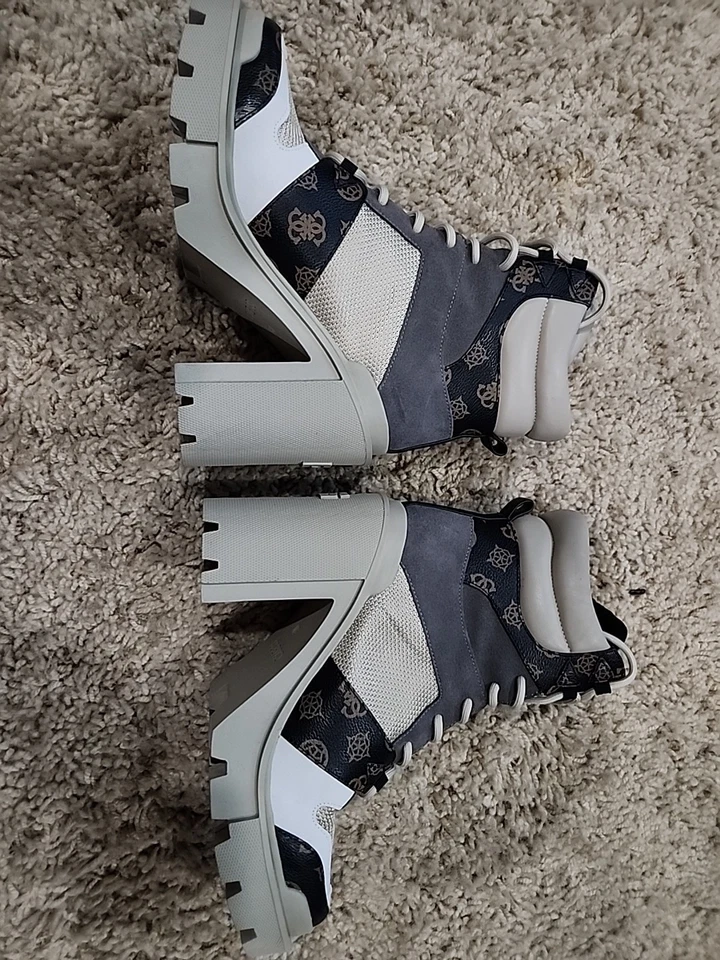 Guess Boots女式9.5码 — 第 2/4 张图片