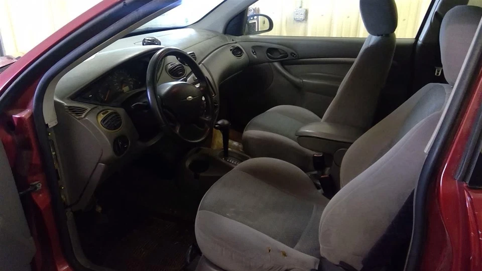 Conjunto de filtro de aire usado se adapta a: Ford Focus 2.0 2001 grado A Foto 2 de 4