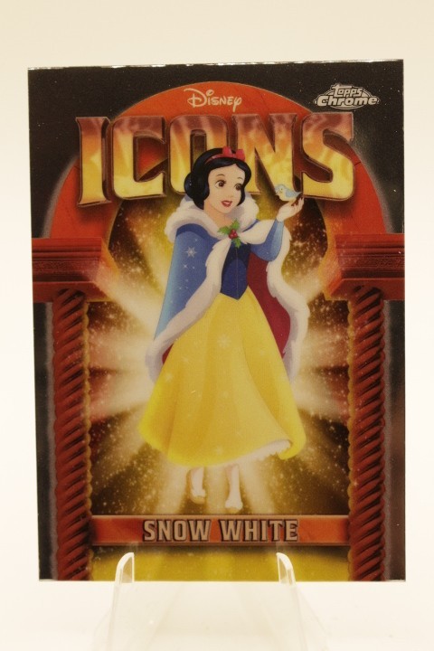 2025 Topps Chrome Disney Snow White Icons Insert #DI-10 | eBay