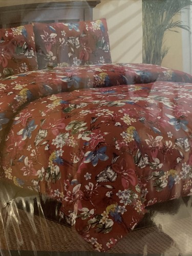 Hallmart CollectiblesKaori 2-Pc. Twin Comforter Set NWT - Picture 4 of 4